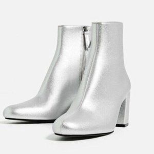 Zara Womens 2102 Silver Metallic Ankle Booties Size EUR 39 Block Heel